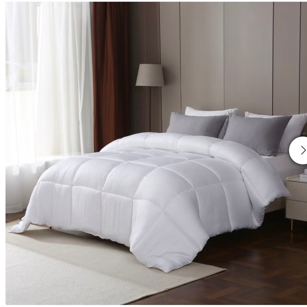 Bamboo Comforter Unisex White NEW Box Stitch Breathable - TWIN